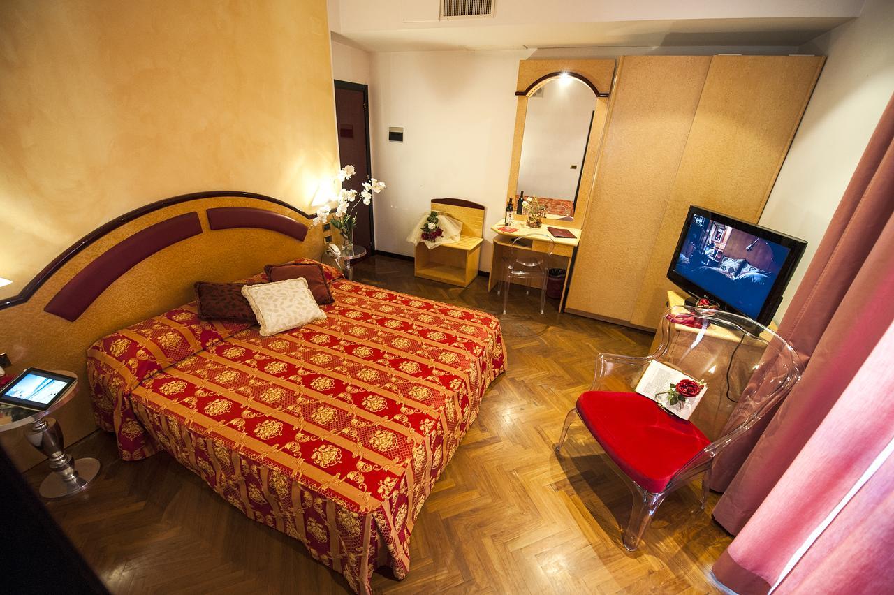 Hotel Regent San Benedetto del Tronto Exterior foto