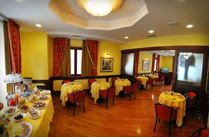 Hotel Regent San Benedetto del Tronto Exterior foto