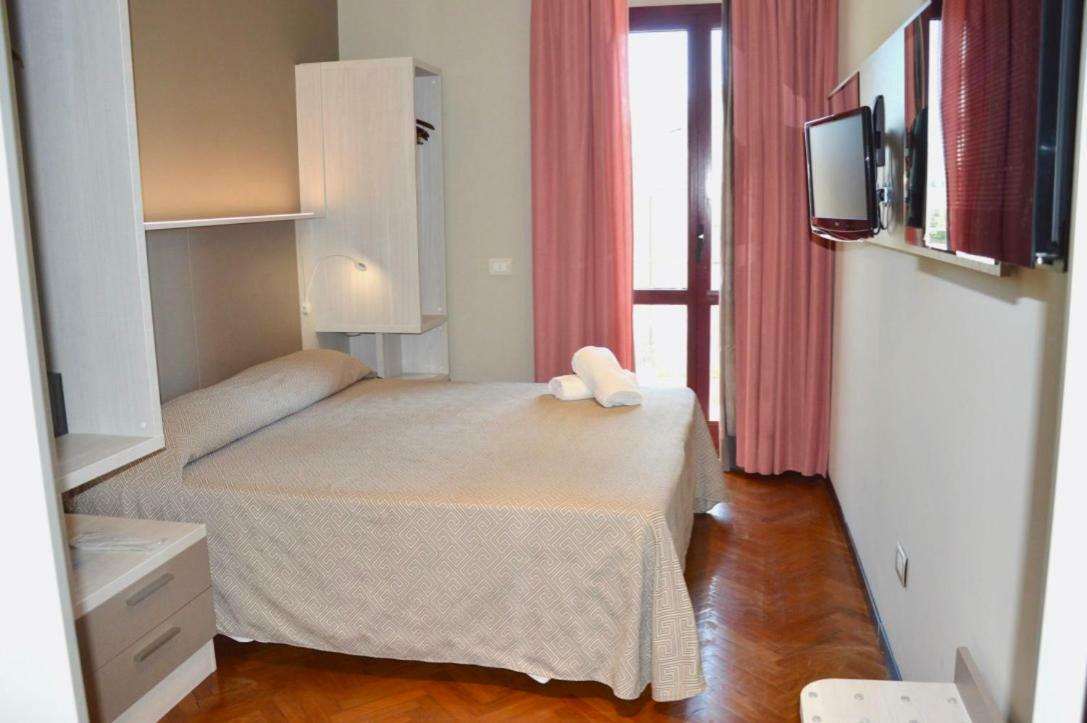 Hotel Regent San Benedetto del Tronto Exterior foto