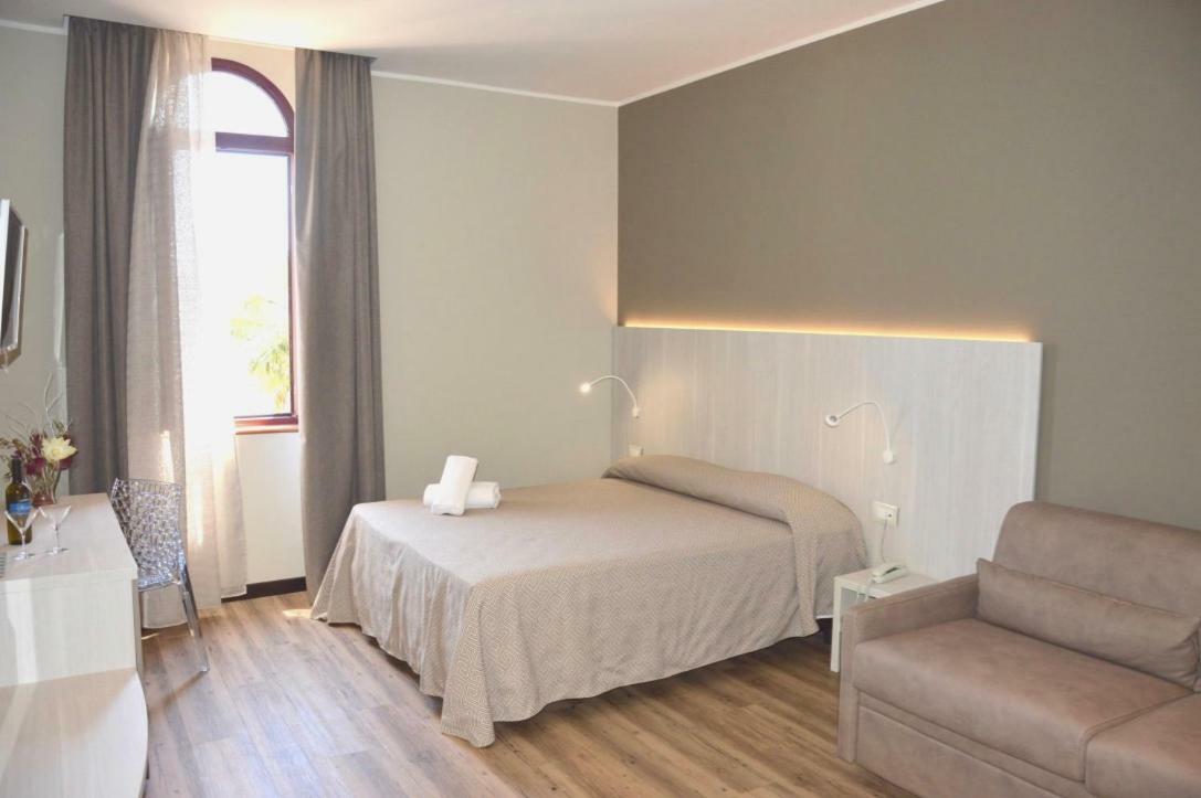 Hotel Regent San Benedetto del Tronto Exterior foto