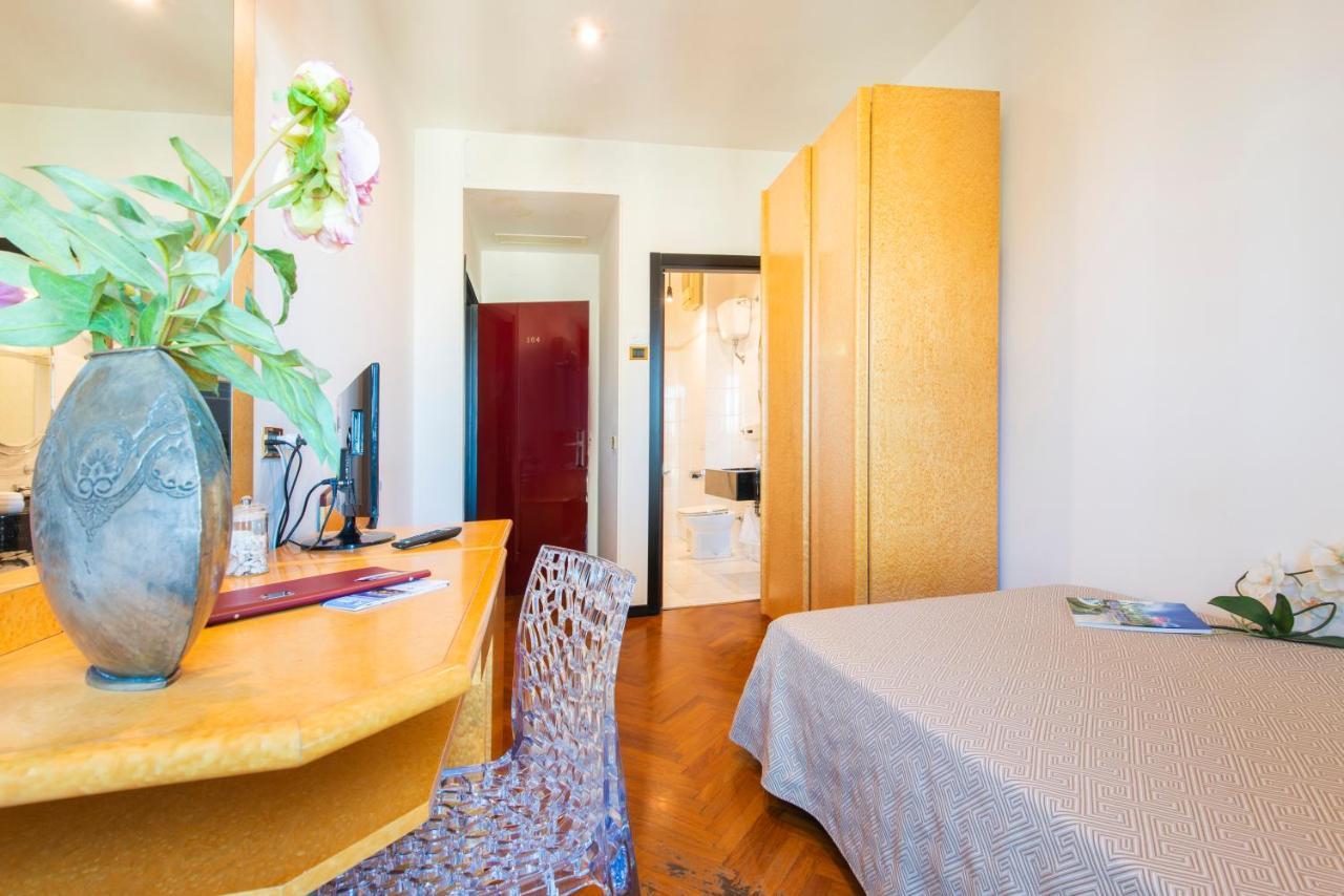 Hotel Regent San Benedetto del Tronto Exterior foto